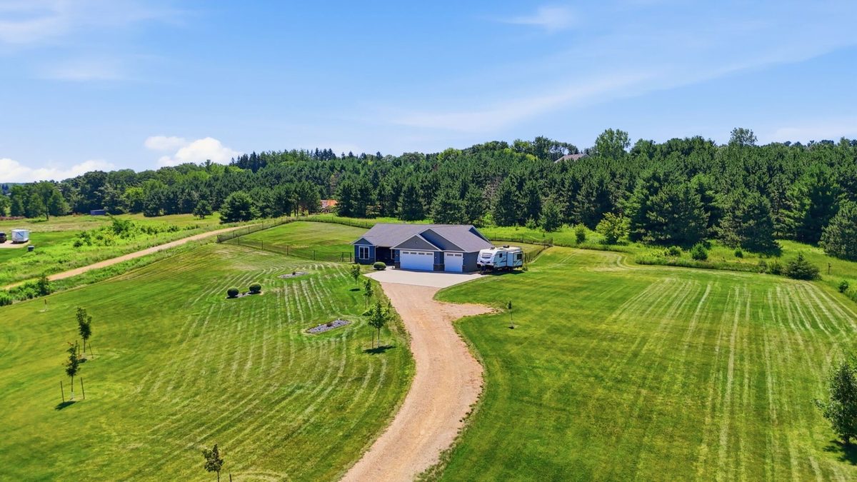 911 67th Avenue, Hudson WI 54016 - Residential house for sale - MLS #1603301 - image32