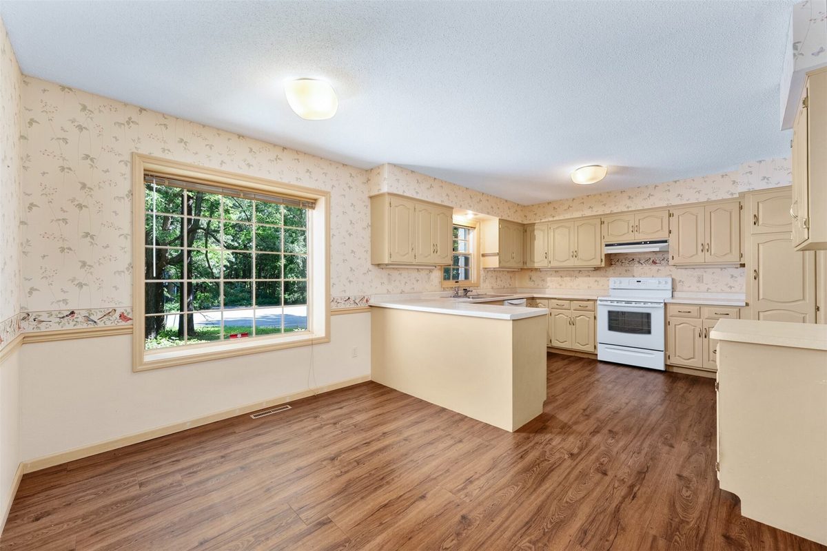 137 Canterbury Road, Eau Claire WI 54701 - Residential house for sale - MLS #1603482 - image8