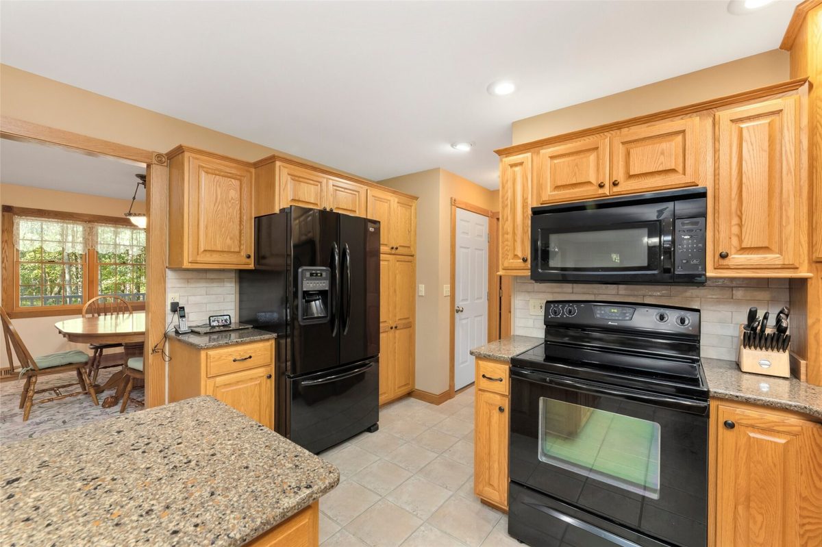 W10330 Deer Print Trail, Black River Falls WI 54615 - Residential house for sale - MLS #1605041 - image9
