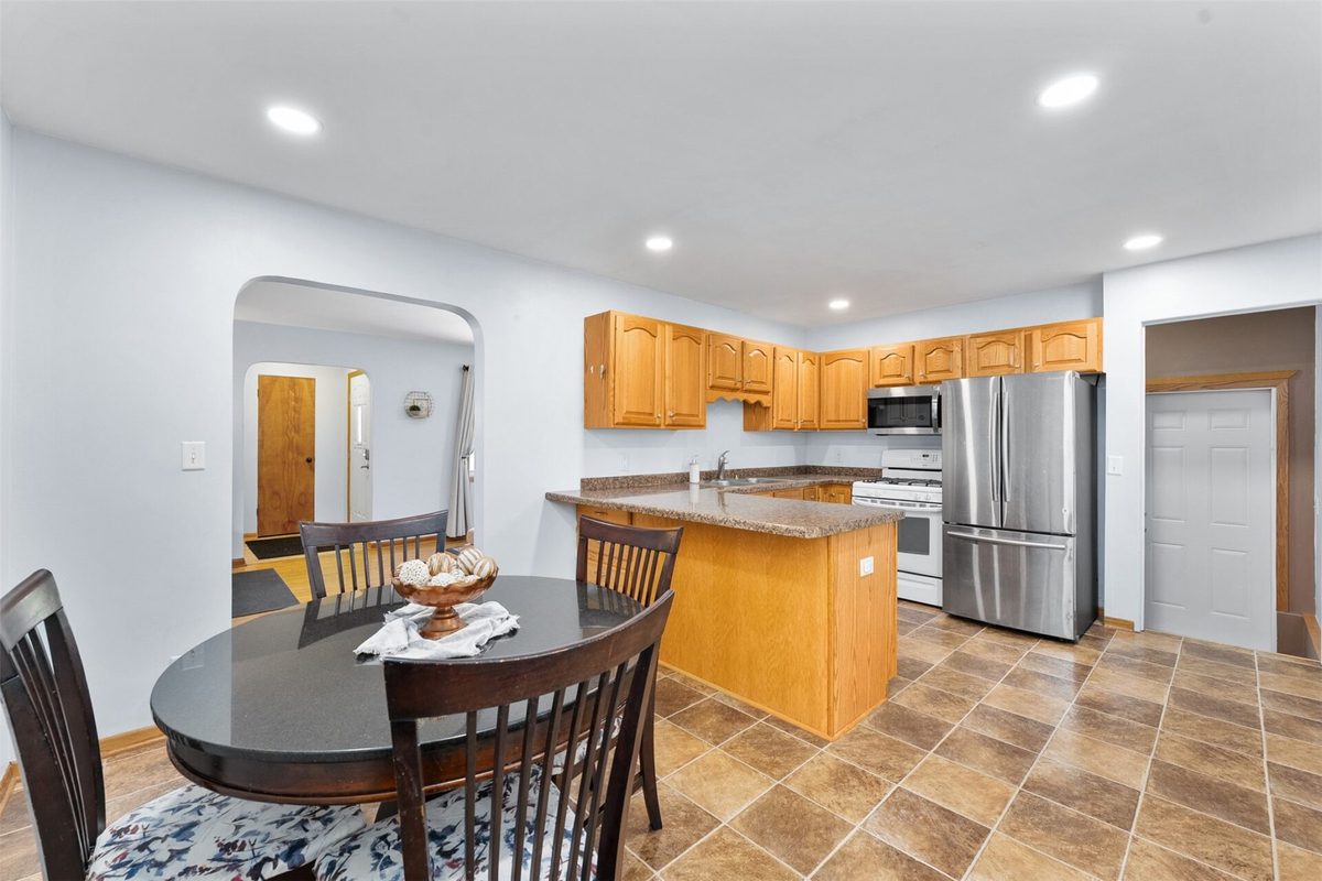 2129 Lexington Boulevard, Eau Claire WI 54701 - Residential house for sale - MLS #1602818 - image8
