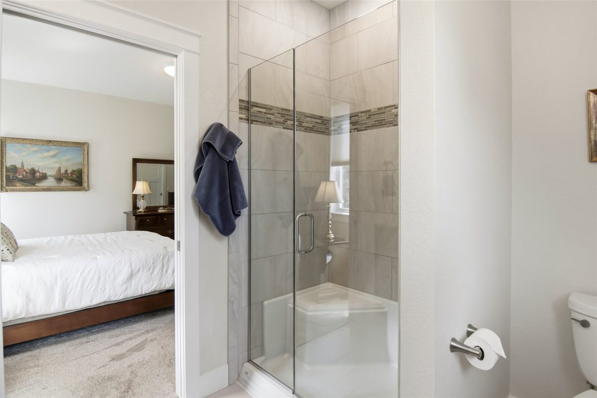 3729 Crest Ridge Court, Eau Claire, WI
