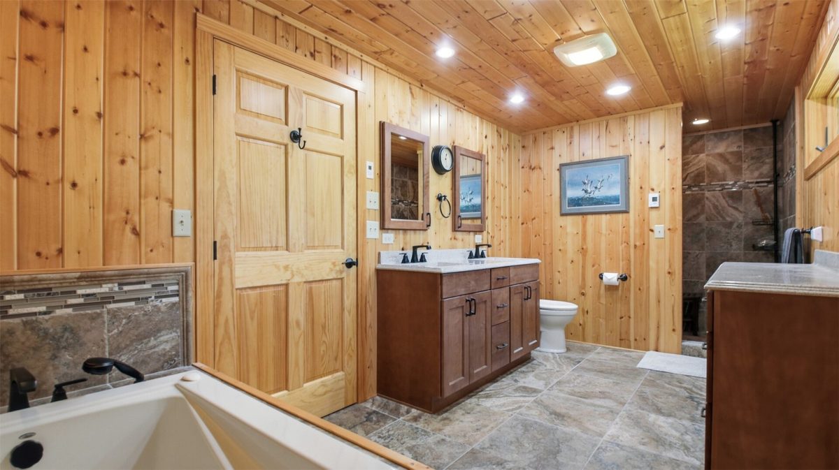 8175 County Road P, Lake Nebagamon WI 54849 - Residential house for sale - MLS #1604348 - image37