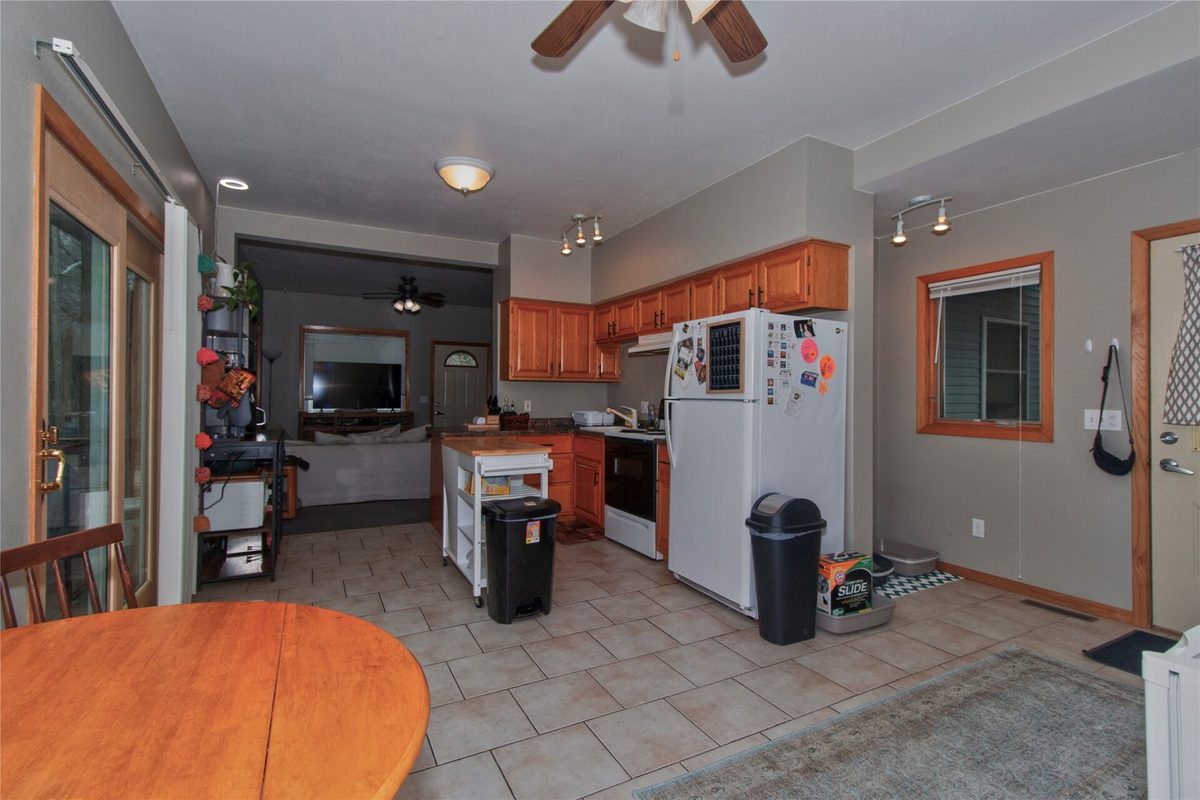 818 Main Street 1 & 2, Eau Claire, WI — photo 5