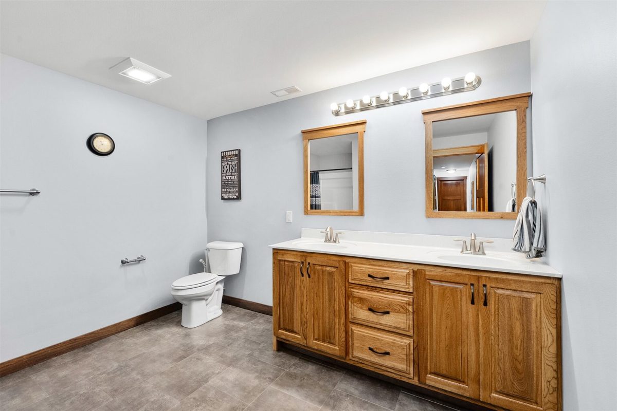 1904 Deblene Lane, Eau Claire WI 54703 - Residential house for sale - MLS #1606176 - image39