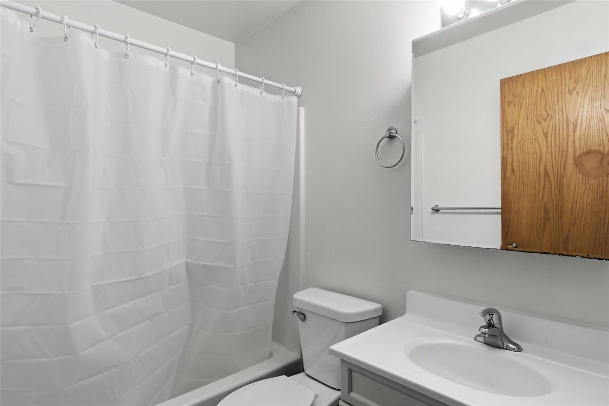 303 Talmadge Street, Eau Claire WI 54701 - ResidentialIncome house for sale - MLS #1604244 - image57