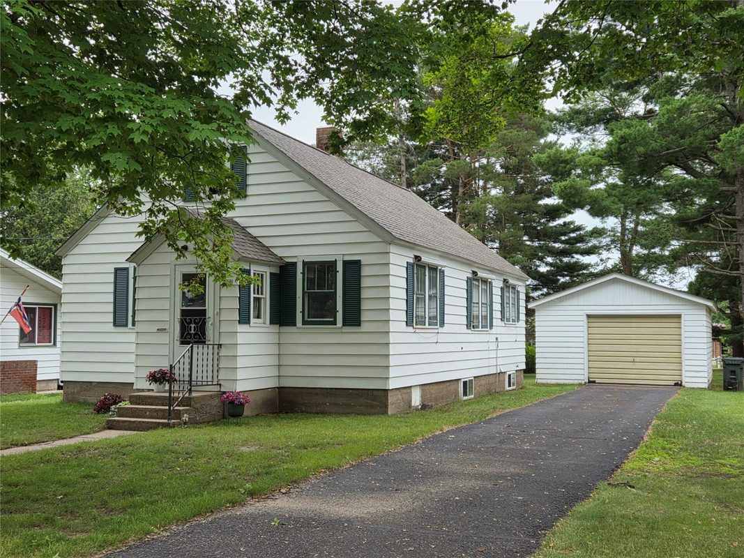 229 South Street, Amery WI 54001 - Residential house for sale - MLS #1602918 - image2