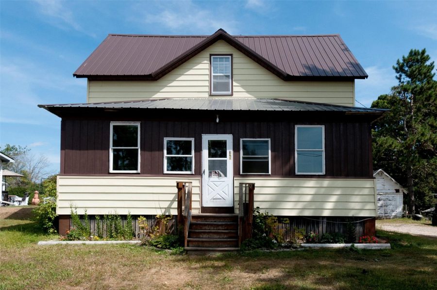120 Hampton Avenue