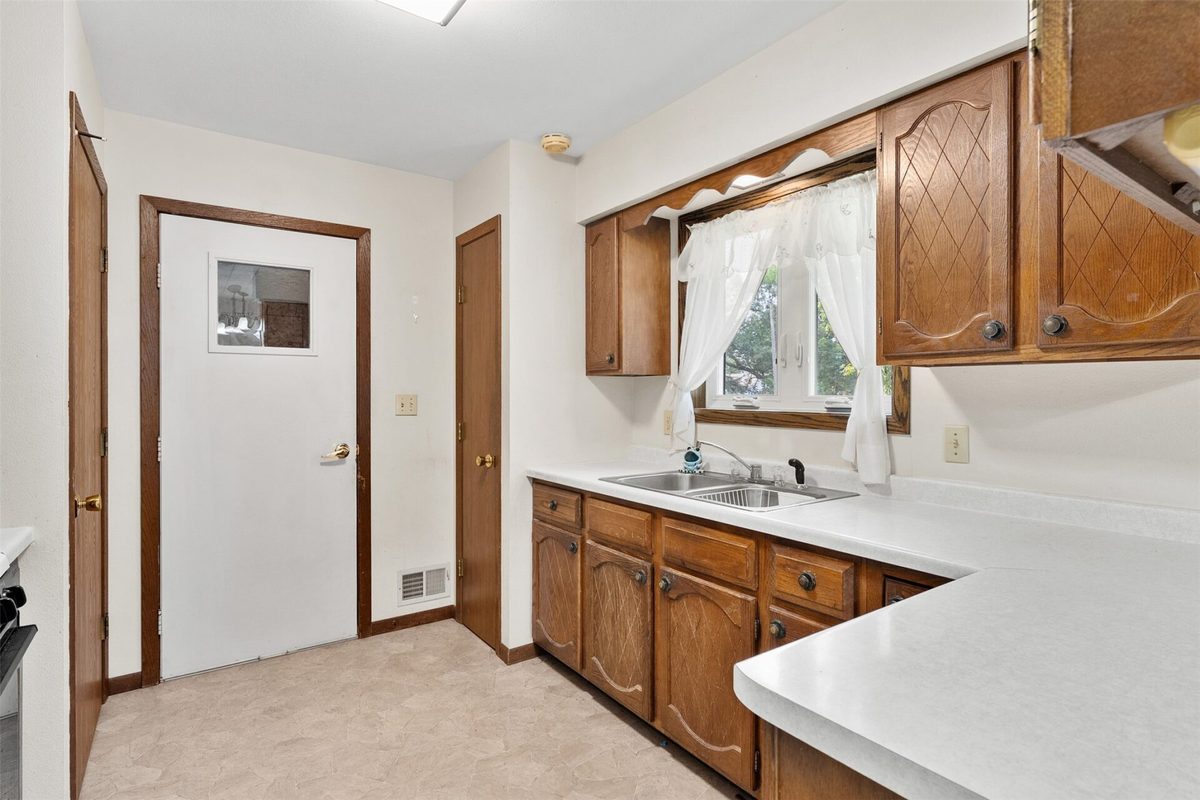 280 N 3rd Avenue, Gilman, WI