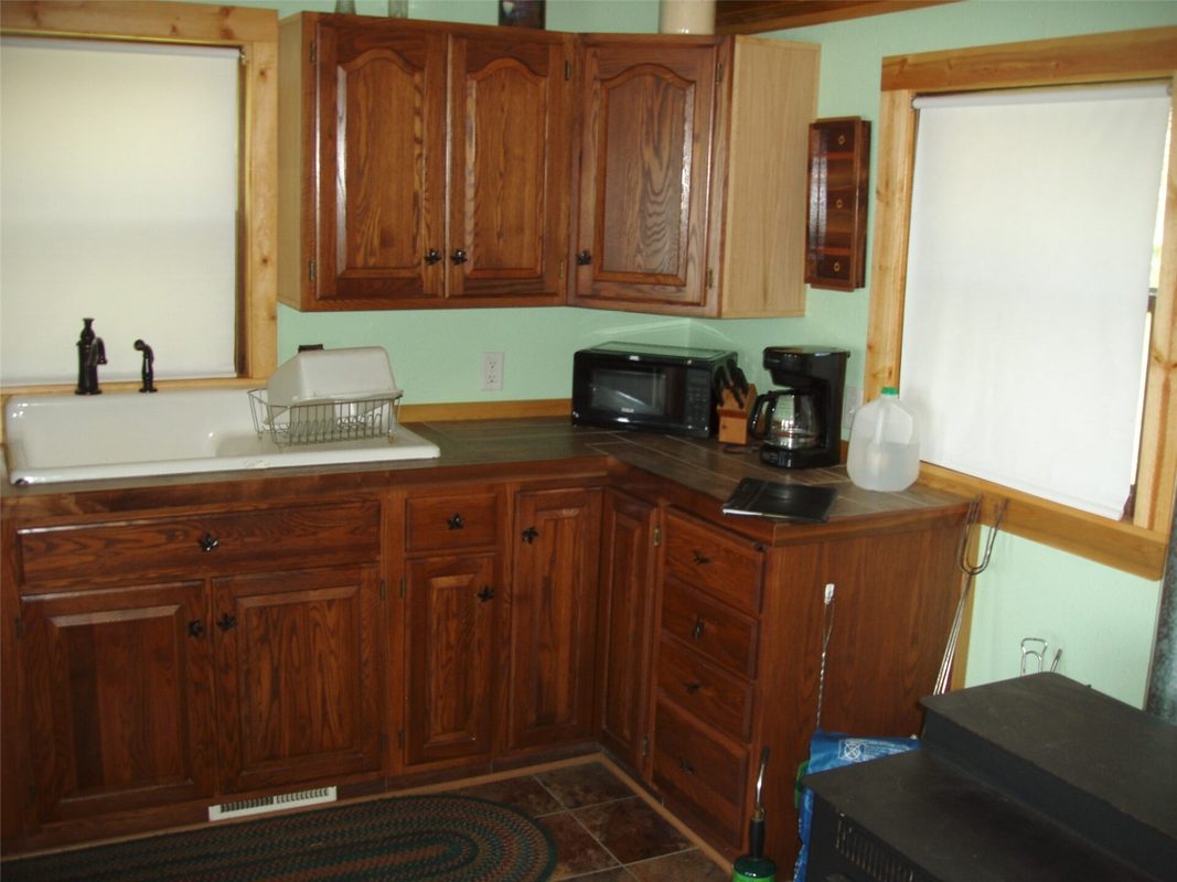 W11049 N LeTourneau Lake Road, Park Falls WI 54552 - kitchen counter