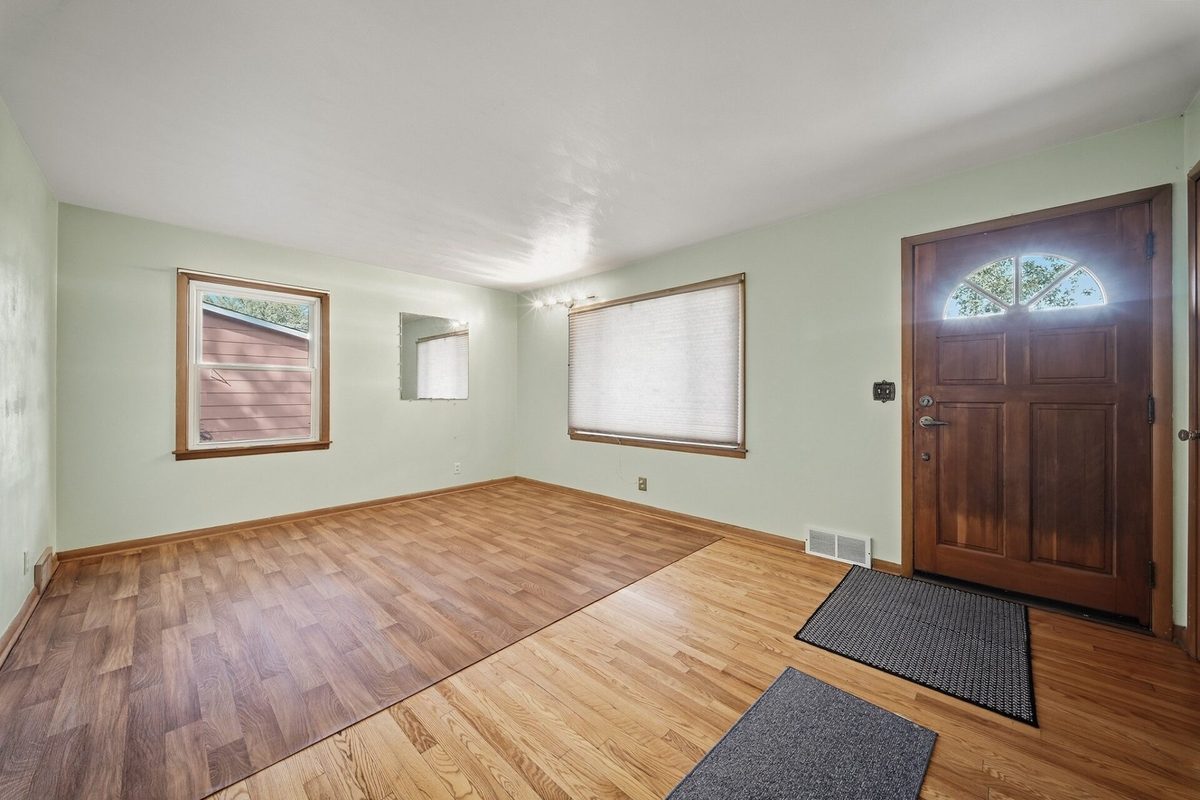 1132 Pershing Street, Eau Claire WI 54703 - Residential house for sale - MLS #1605170 - image10