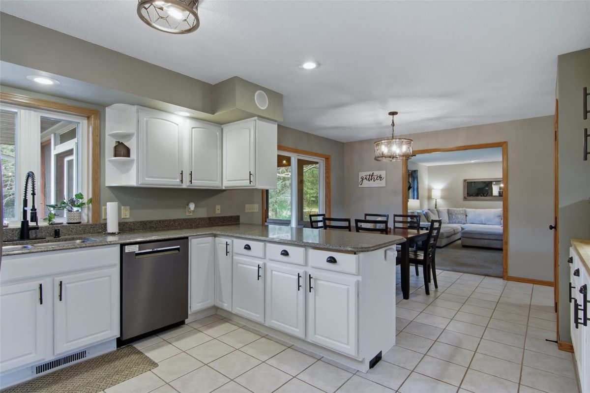 116 Grey Friar Lane, Eau Claire WI 54701 - Residential house for sale - MLS #1604263 - image7