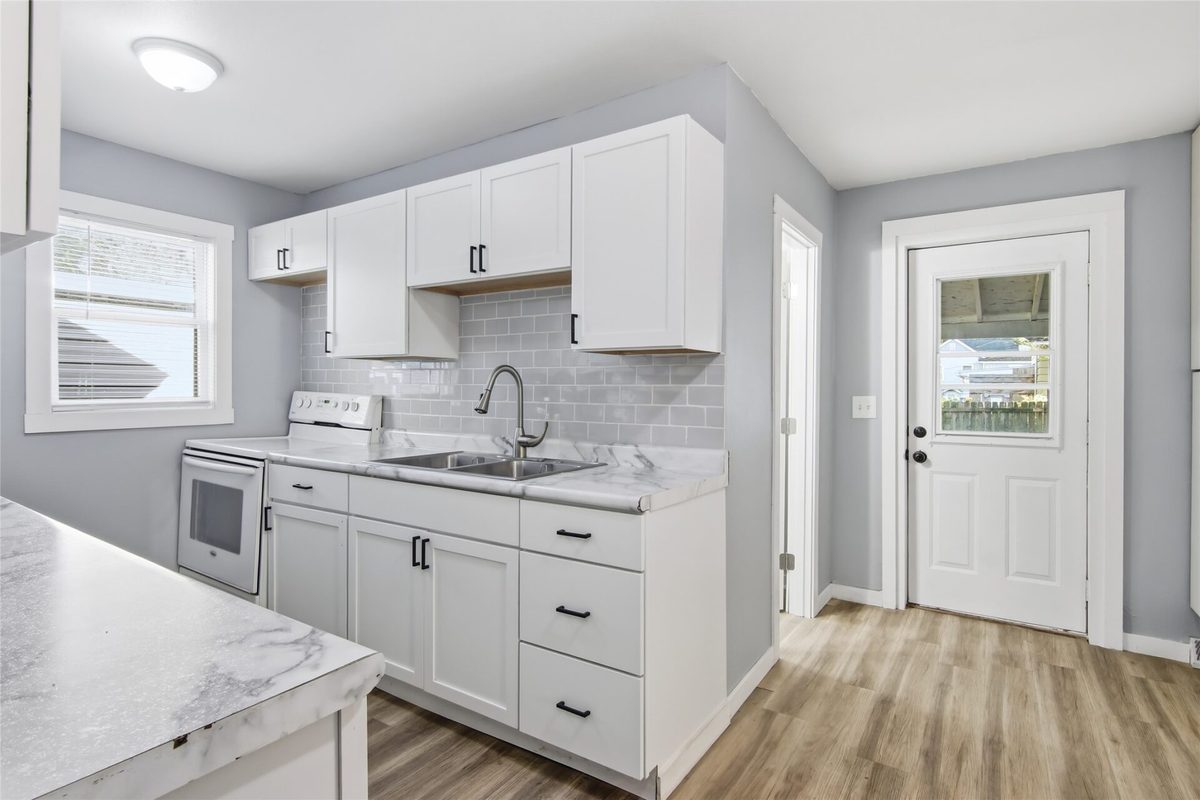 2015 2nd Street, Eau Claire WI 54703 - Residential house for sale - MLS #1605608 - image8