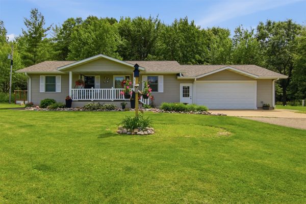 E10725 US Highway 12, Fall Creek WI 54742 - Residential house for sale - MLS #1602297 - image1