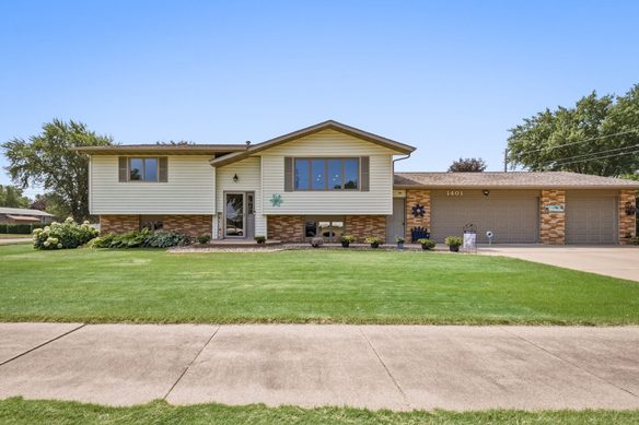 1401 Dover Street, Chippewa Falls WI 54729 - Residential house for sale - MLS #1604538 - image1
