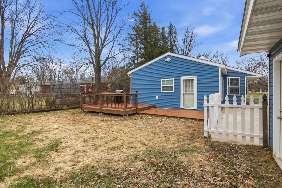 Residential at 211 11th Street, Altoona, WI 54720 — photo 10