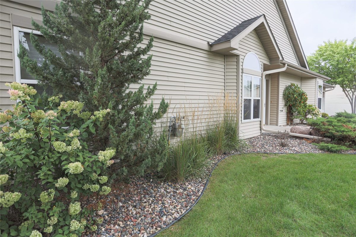 700 Leroy Lane, River Falls WI 54022 - Residential house for sale - MLS #1605324 - image2