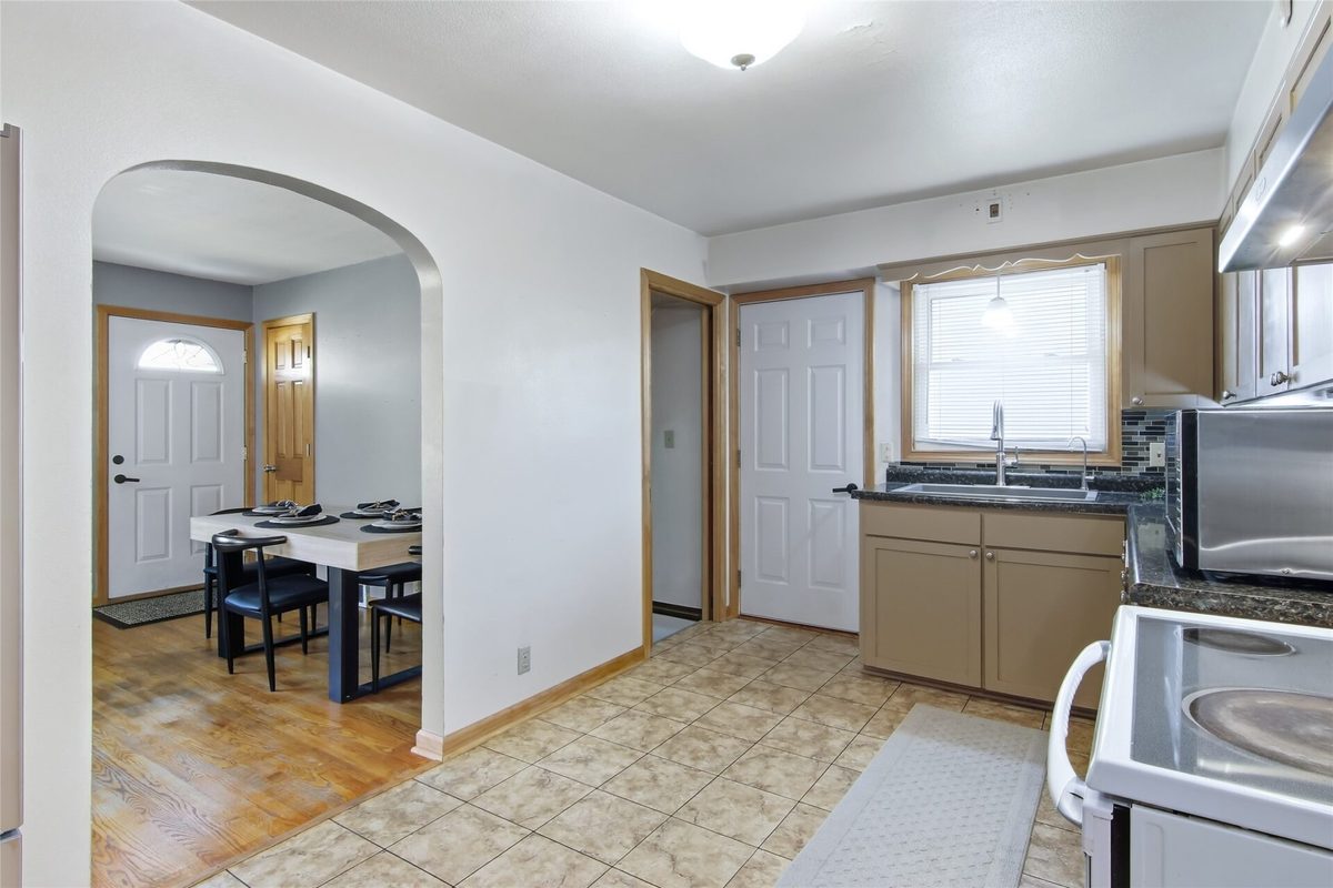 1043 Vine Street, Eau Claire WI 54703 - Residential house for sale - MLS #1605776 - image8