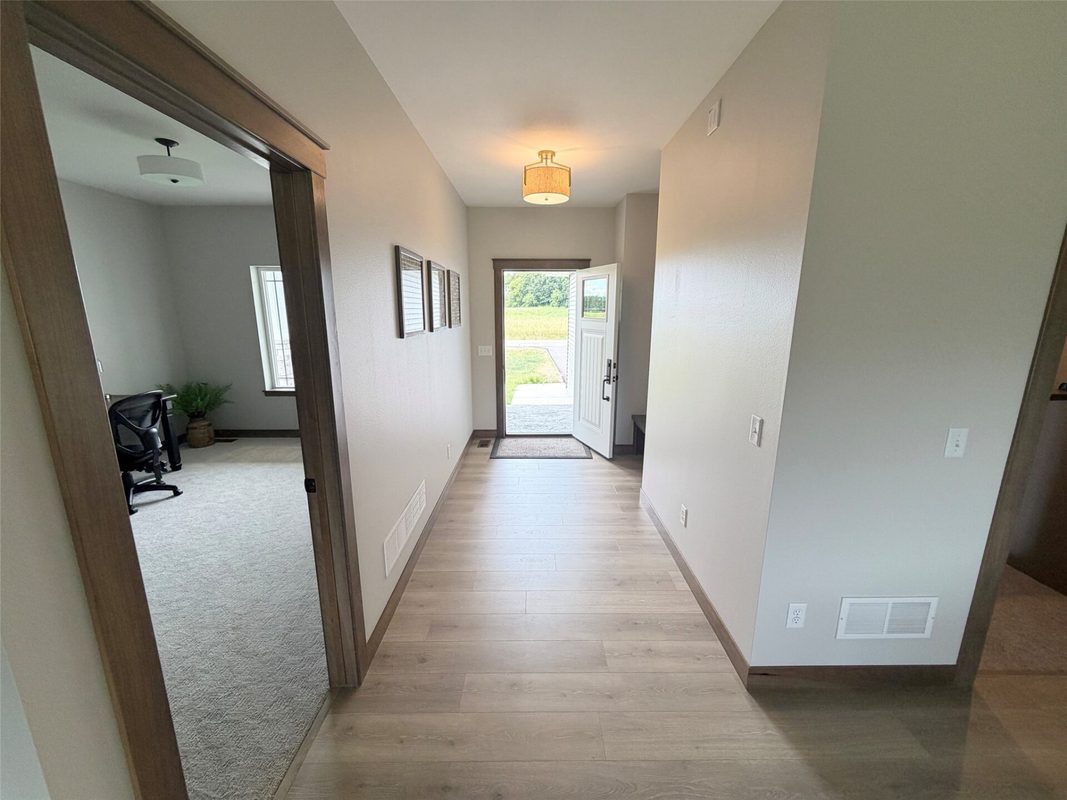 684 Roma Street, Eau Claire WI 54701 - Residential house for sale - MLS #1598609 - image8