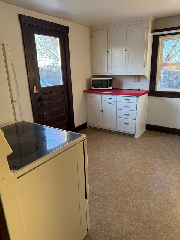 1112 Emery Street, Eau Claire WI 54701 - ResidentialIncome house for sale - MLS #1604804 - image9