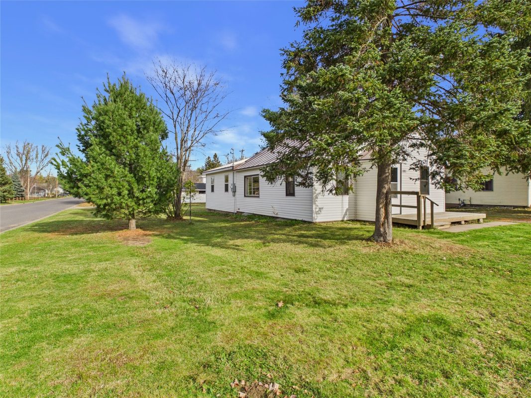 221 2nd Avenue, Shell Lake WI 54871 - Residential house for sale - MLS #1606348 - image6