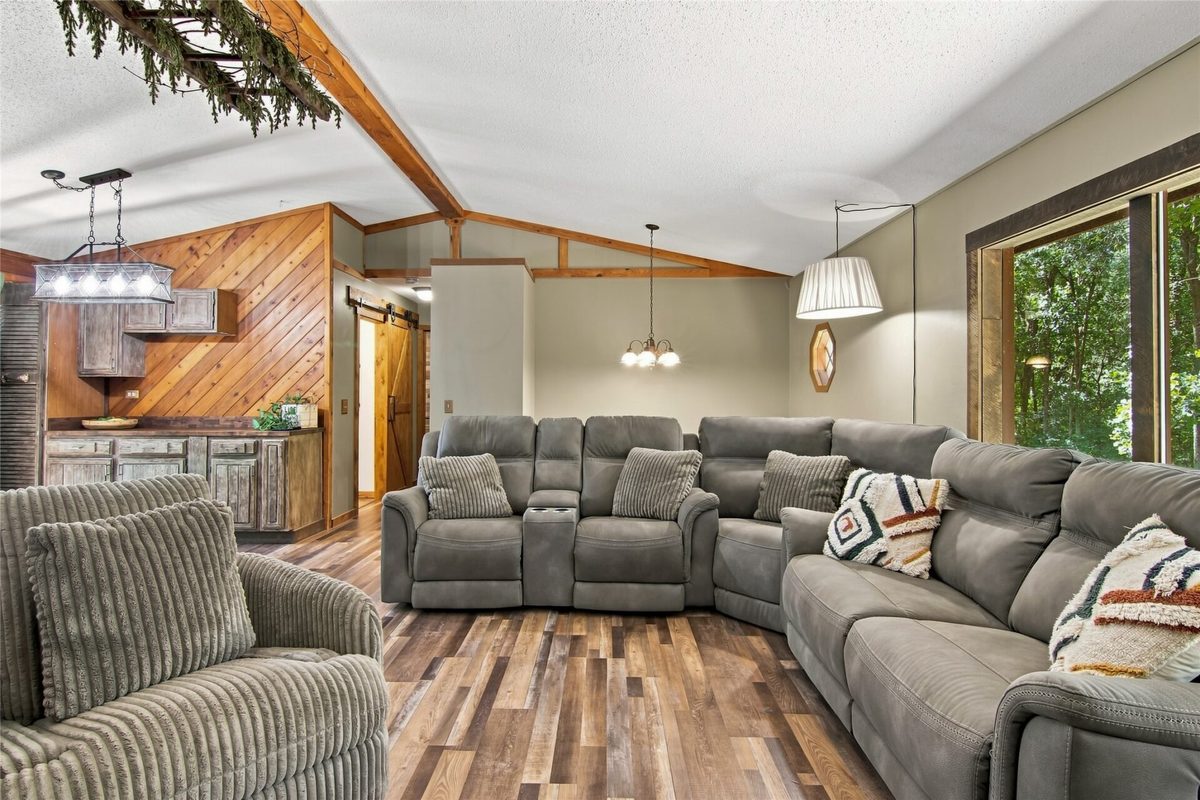 351 Pavelski Road, Eau Claire WI 54703 - Residential house for sale - MLS #1605013 - image2