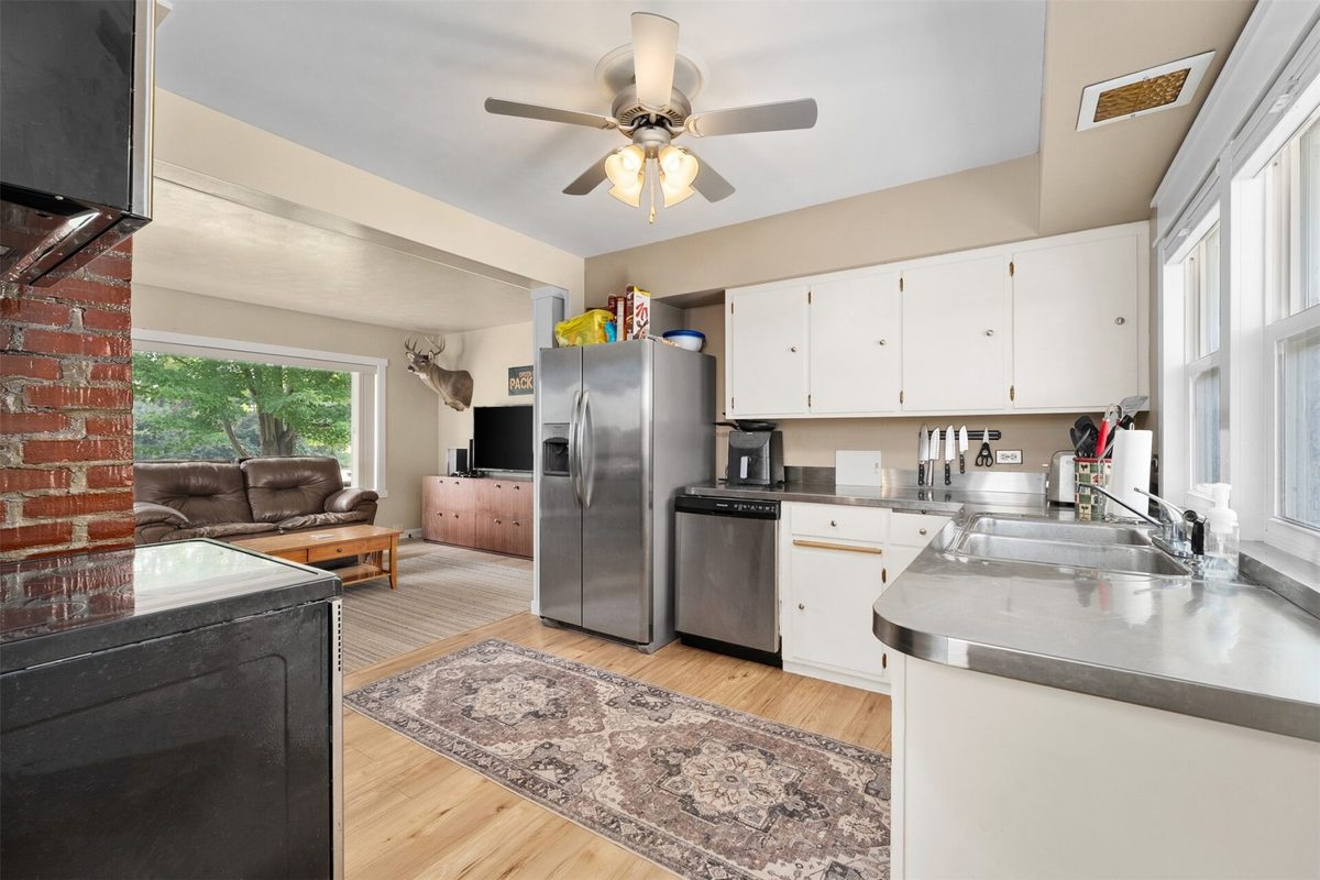 1124 Briggs Avenue, Eau Claire WI 54703 - Residential house for sale - MLS #1603344 - image14