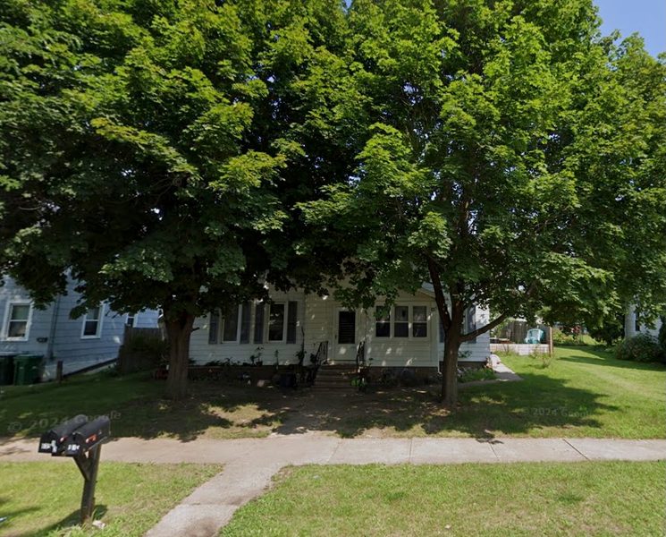 635 Centre Street