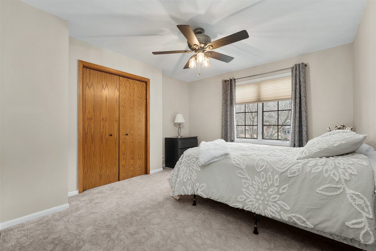 1011 Thompson Drive, Altoona, WI