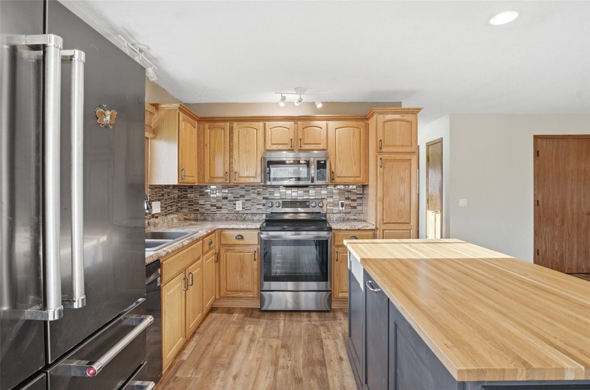2551 Roberts Court, Altoona WI 54720 - Residential house for sale - MLS #1598276 - image5