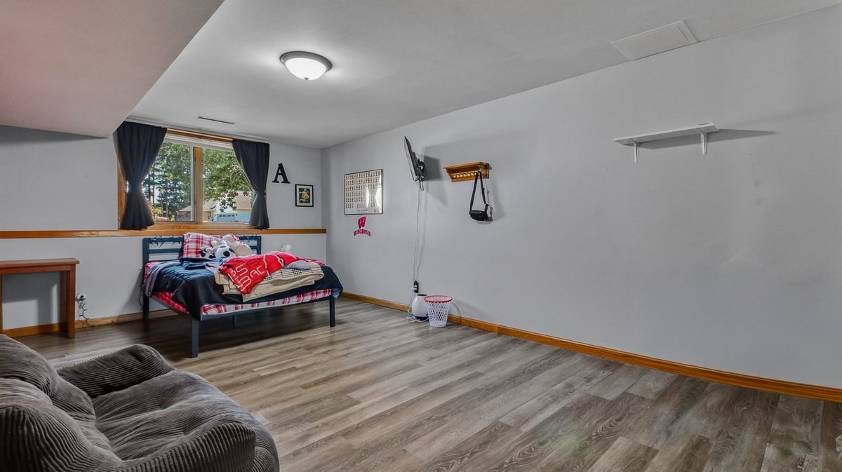 884 Windsor Forest Drive, Altoona WI 54720 - Residential house for sale - MLS #1603237 - image25