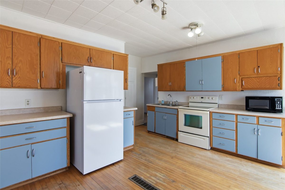107 Grove Street, Chippewa Falls WI 54729 - ResidentialIncome house for sale - MLS #1604377 - image6