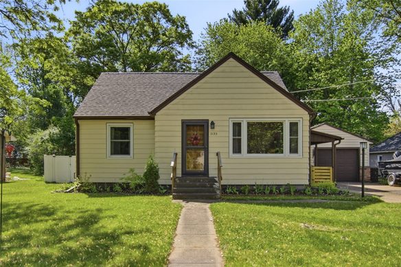 3133 Locust Lane, Eau Claire WI 54703 - Residential house for sale - MLS #1601542 - image1