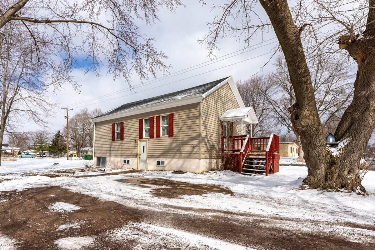 311 Water Street, Augusta, WI
