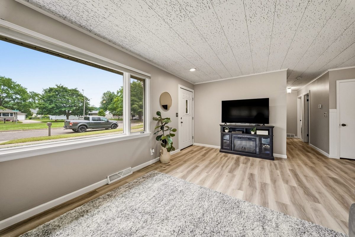 1602 Drury Court, Eau Claire WI 54703 - Residential house for sale - MLS #1602937 - image12