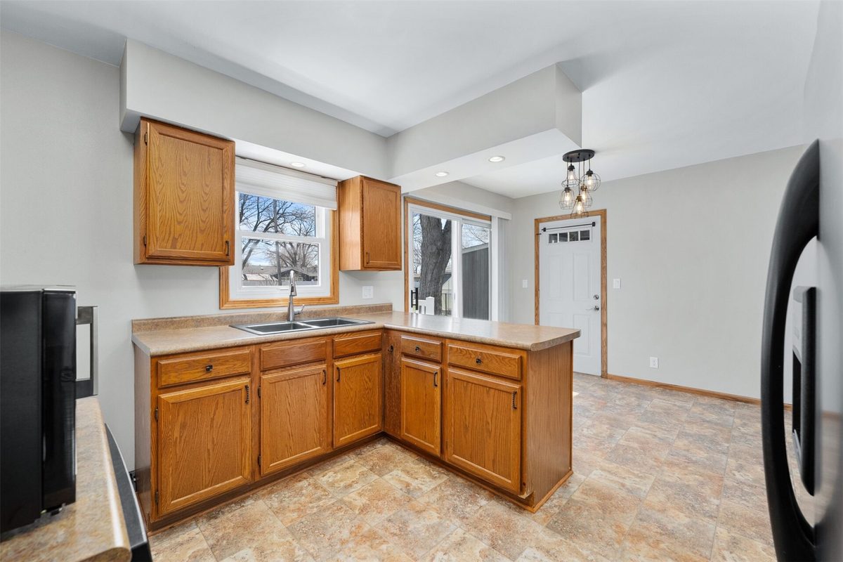 2527 Lynn Avenue Altoona WI 54720 — photo 14