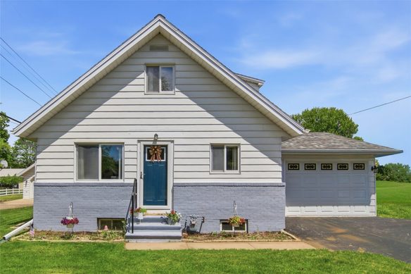1615 2nd Avenue, Menomonie WI 54751 - Residential house for sale - MLS #1601242 - image1
