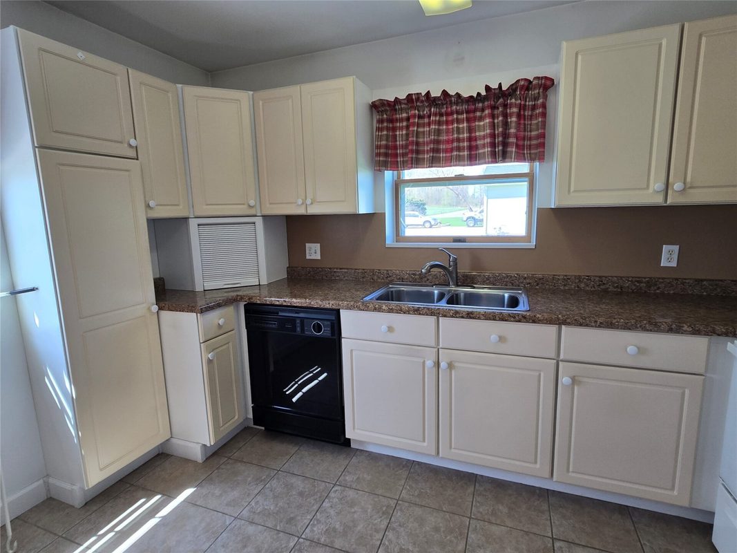 406 W Dell Street New Auburn WI 54757 — photo 14