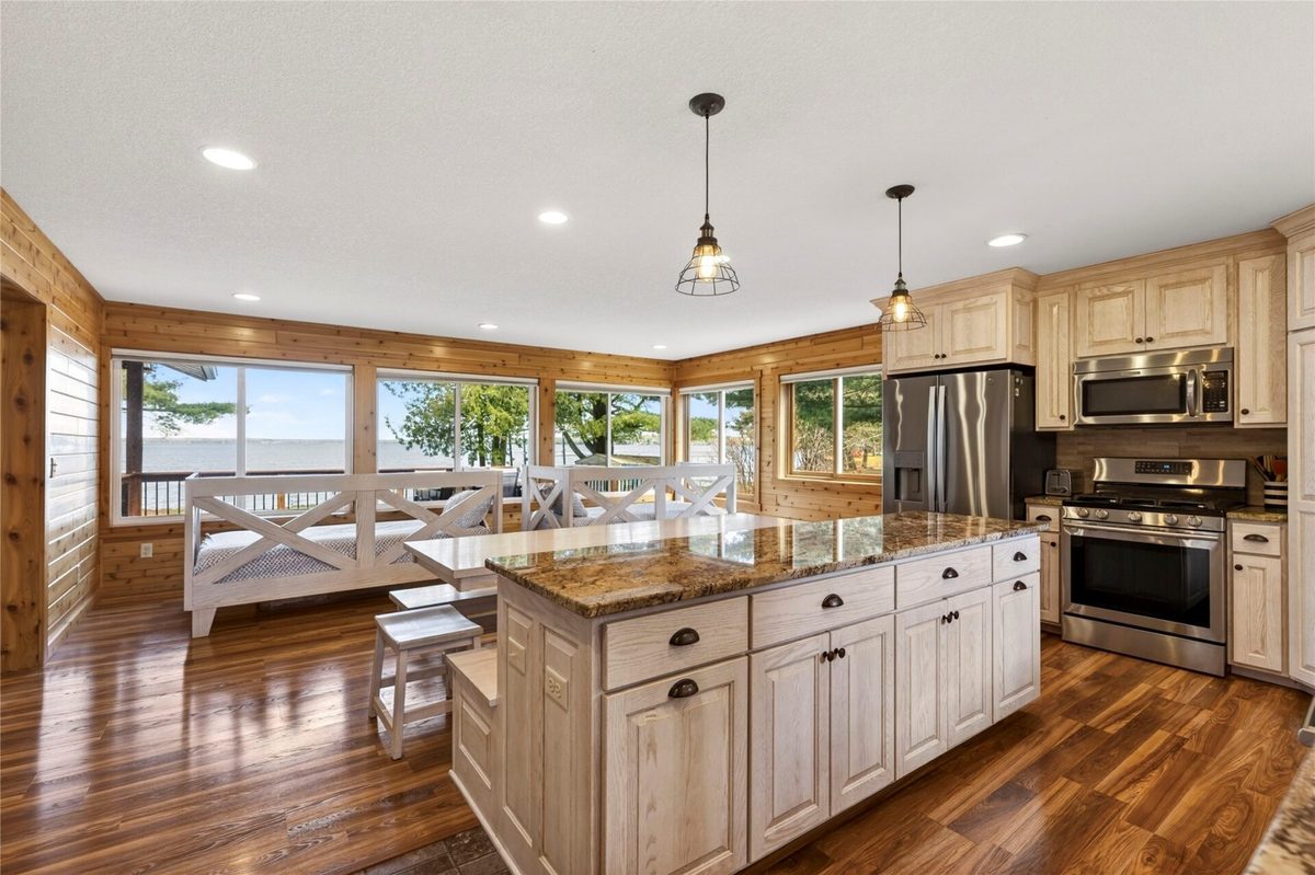 7902N Stone Bay Lane, Hayward, WI — photo 9