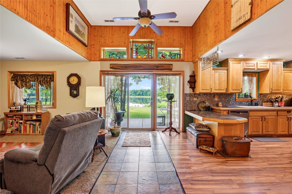 318 Wennenberg Shore Drive, Shell Lake WI 54871 - Residential house for sale - MLS #1603523 - image12