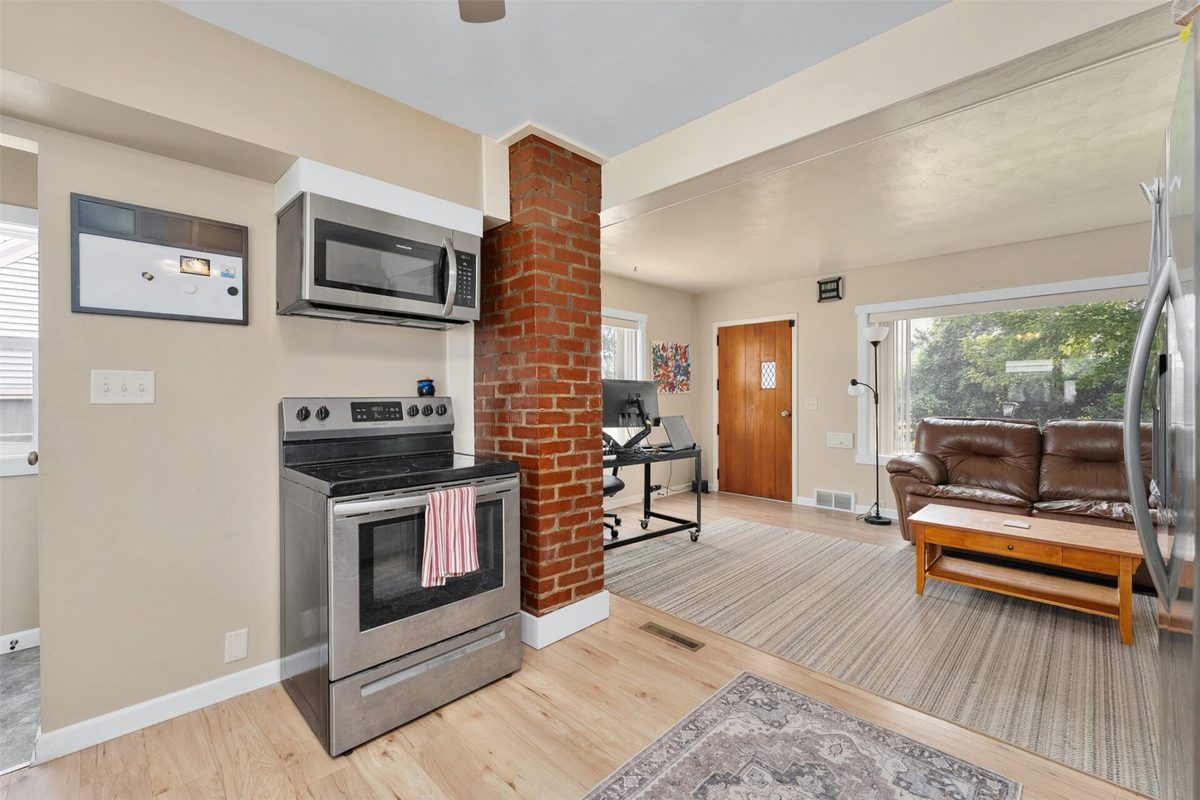 1124 Briggs Avenue, Eau Claire WI 54703 - Residential house for sale - MLS #1603344 - image15
