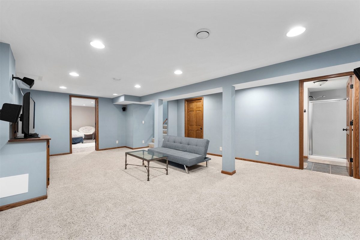 2527 Lynn Avenue Altoona WI 54720 — photo 27