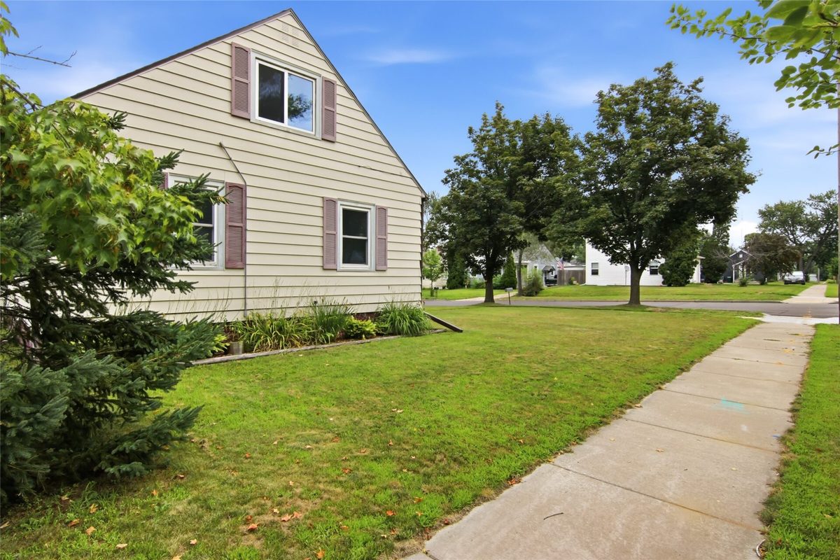 1906 9th Street, Eau Claire WI 54703 - Residential house for sale - MLS #1603975 - image21