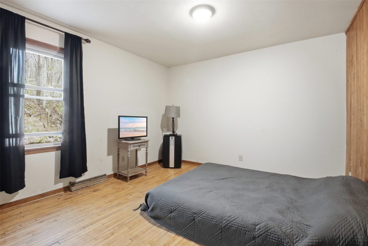 303-305 Moundsview Court, Elk Mound WI 54739 - ResidentialIncome house for sale - MLS #1600462 - image11