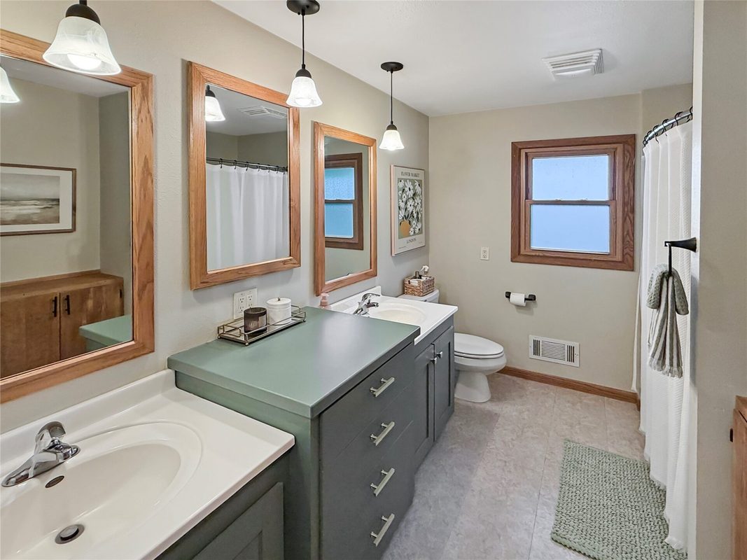 2417 Shale Ledge Road, Eau Claire WI 54703 - Residential house for sale - MLS #1605843 - image14