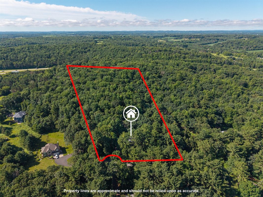 137 Canterbury Road, Eau Claire WI 54701 - Residential house for sale - MLS #1603482 - image2