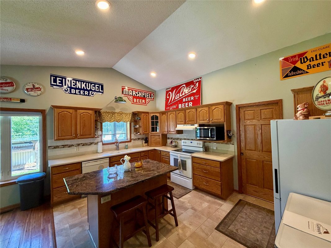 1432 Perry Street, Chippewa Falls WI 54729 - Residential house for sale - MLS #1603824 - image3