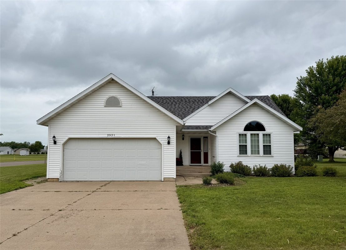 2321 5th Avenue, Bloomer, WI