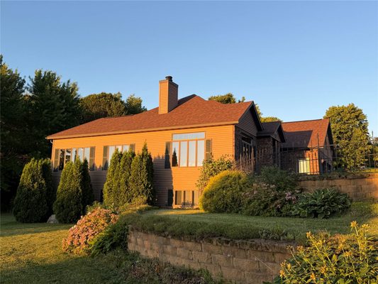 W2328 Highland Drive Durand WI 54736