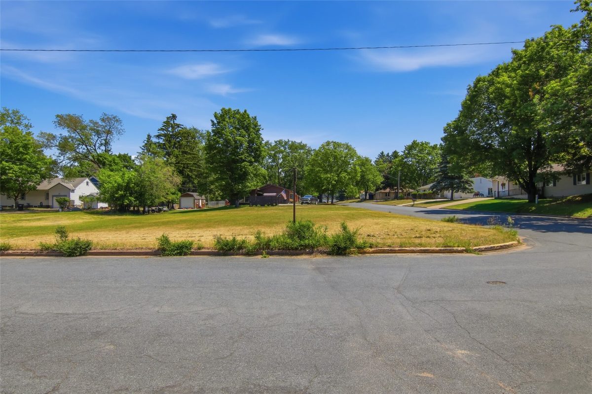 1406 Stout Road, Menomonie, WI