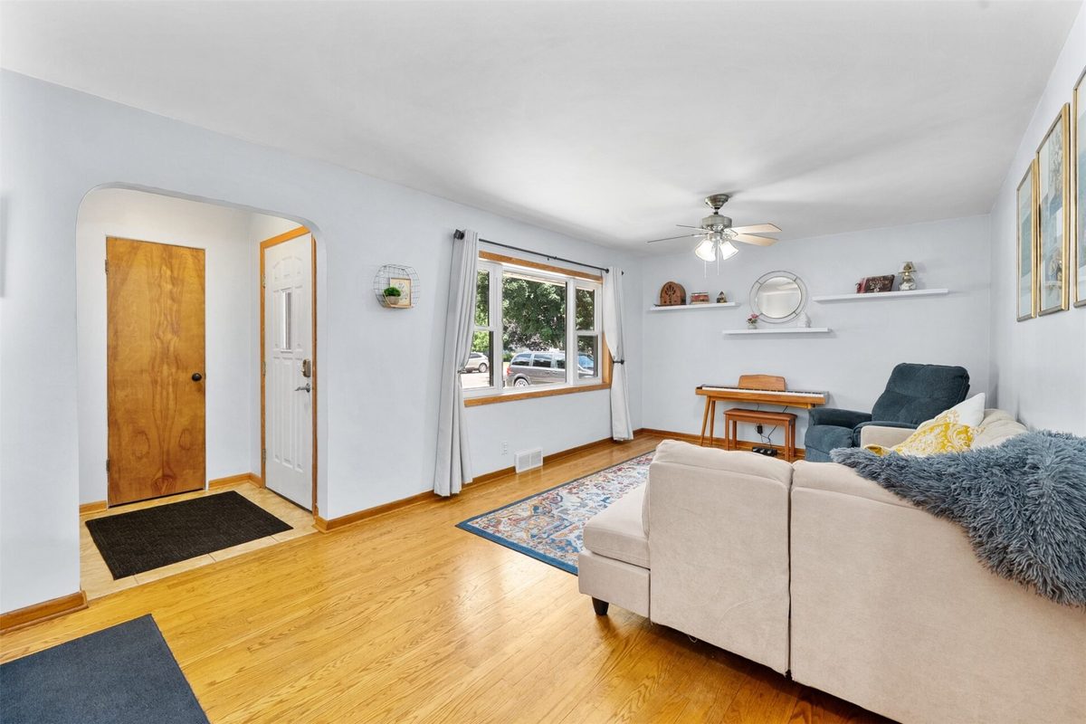 2129 Lexington Boulevard, Eau Claire WI 54701 - Residential house for sale - MLS #1602818 - image5